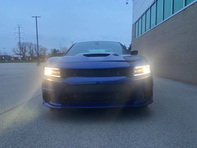 2019 Dodge Charger SXT photo 2