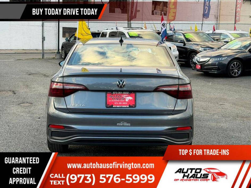 2024 Volkswagen Jetta SE