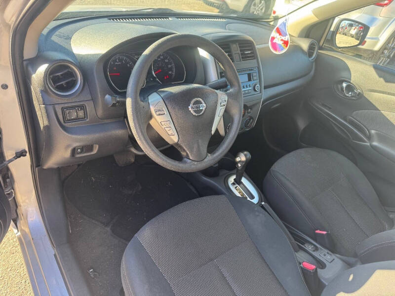 2015 Nissan Versa 1.6 SV