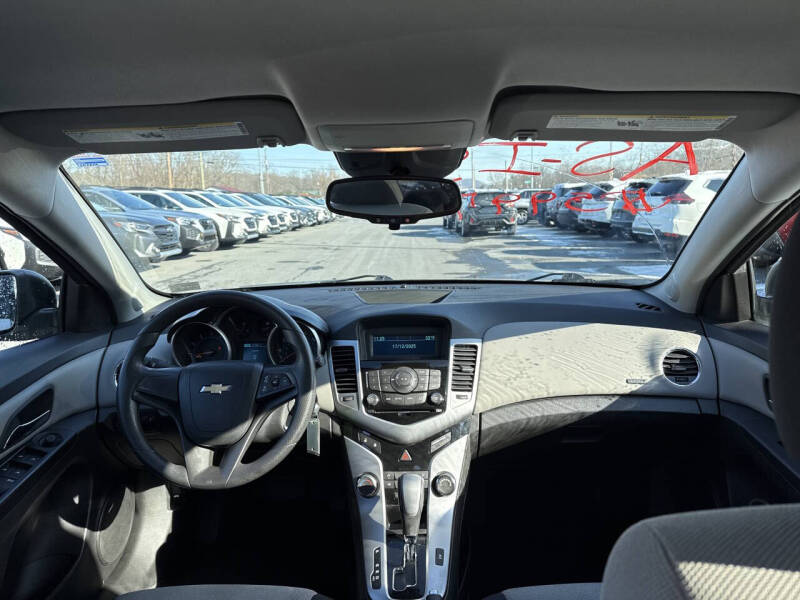 2013 Chevrolet Cruze LS Auto