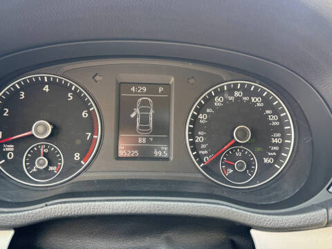 2013 Volkswagen Passat SE PZEV