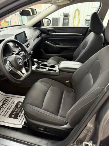 2023 Nissan Altima 2.5 SV