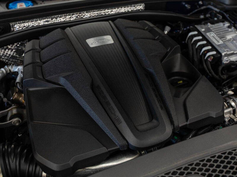 2024 Porsche Macan S