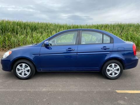 2010 Hyundai Accent for sale at M AND S CAR SALES LLC in Independence OR