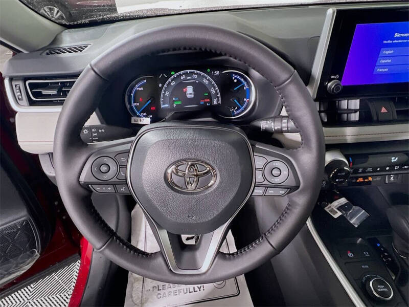 2025 Toyota RAV4 Hybrid XLE