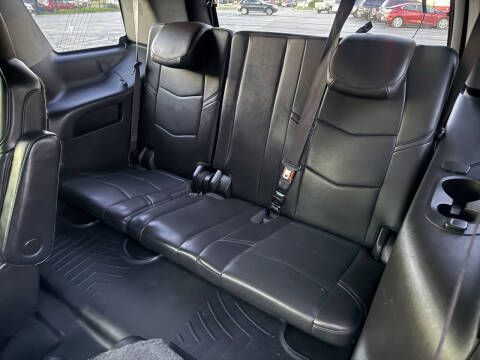 2015 Cadillac Escalade Luxury