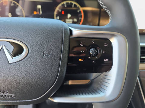 2027 Infiniti QX80 Luxe