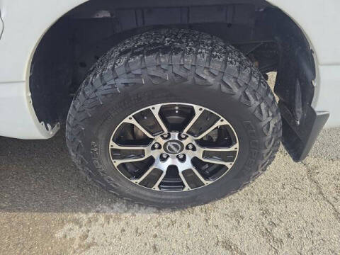 2023 Nissan Titan SV