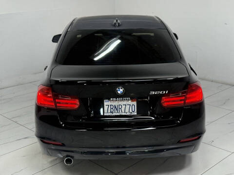 2013 BMW 3 Series 320i