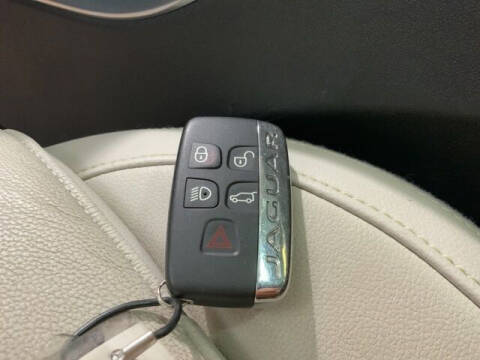 2020 Jaguar F-PACE 30t Prestige