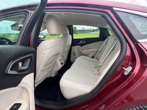 2015 Chrysler 200 Limited