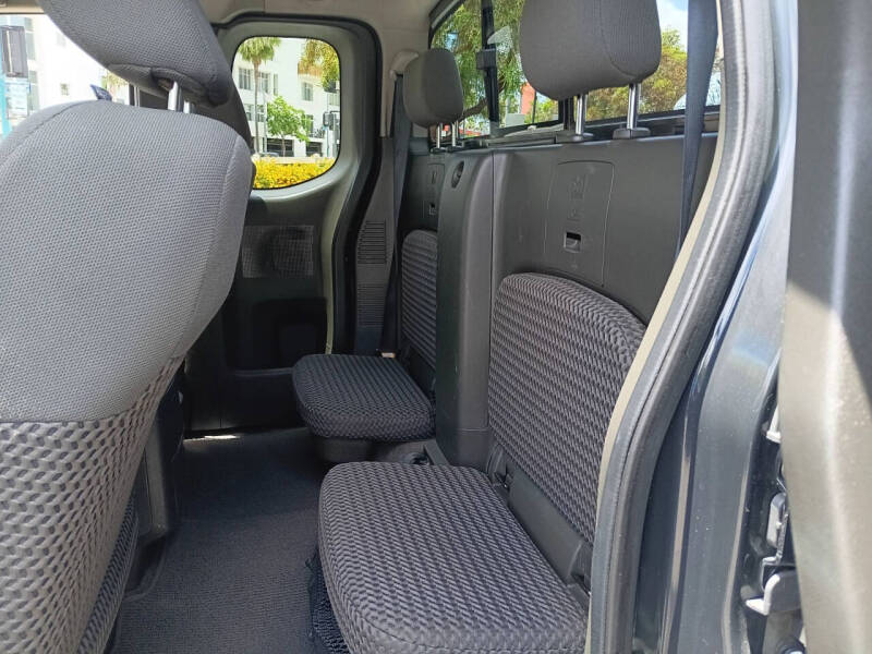 2012 Nissan Frontier SV