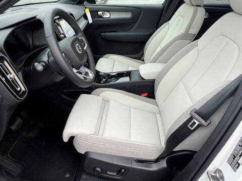 2026 Volvo EX40 Plus
