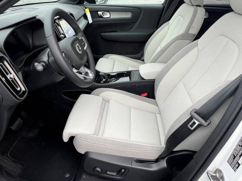 2026 Volvo EX40 Plus
