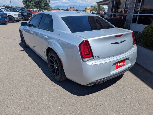 2019 Chrysler 300 Touring