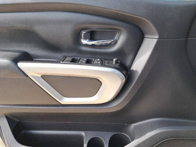 2017 Nissan Titan XD SV