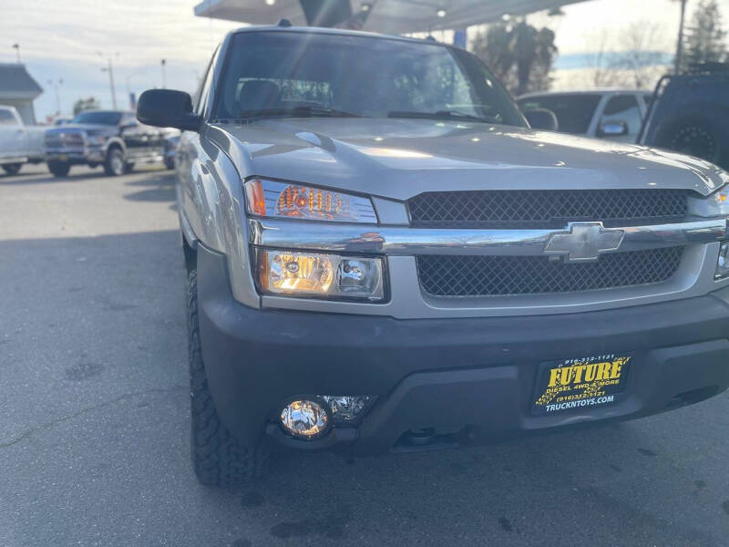 2005 Chevrolet Avalanche 2500 LS