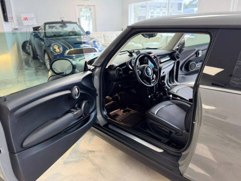 2019 MINI Hardtop 2 Door Cooper