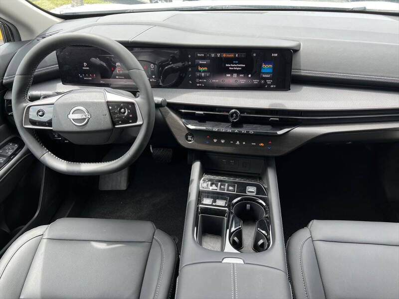 2025 Nissan Murano SV