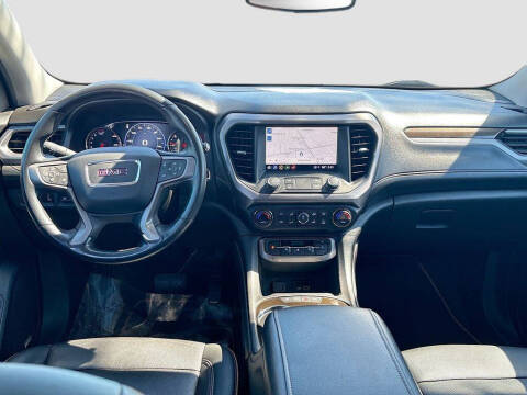 2022 GMC Acadia AT4