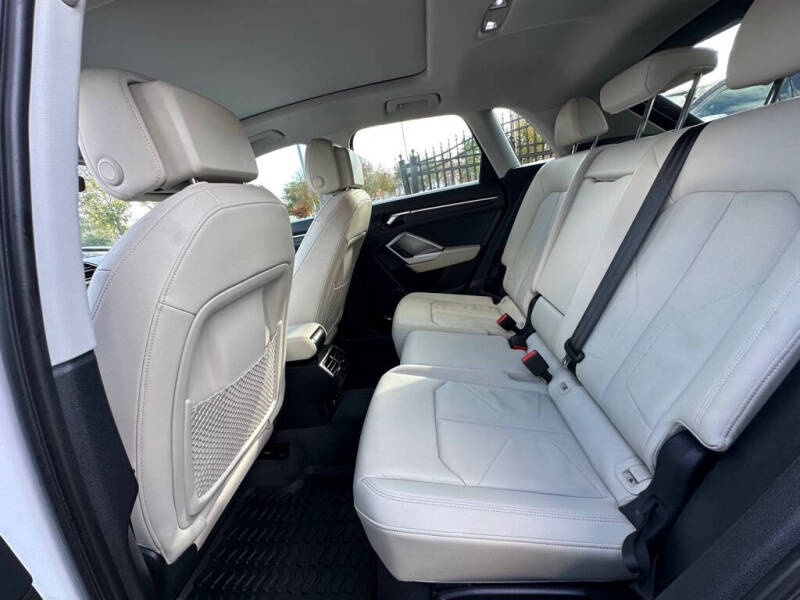 2020 Audi Q3 quattro S line Prem Plus 45 TFSI