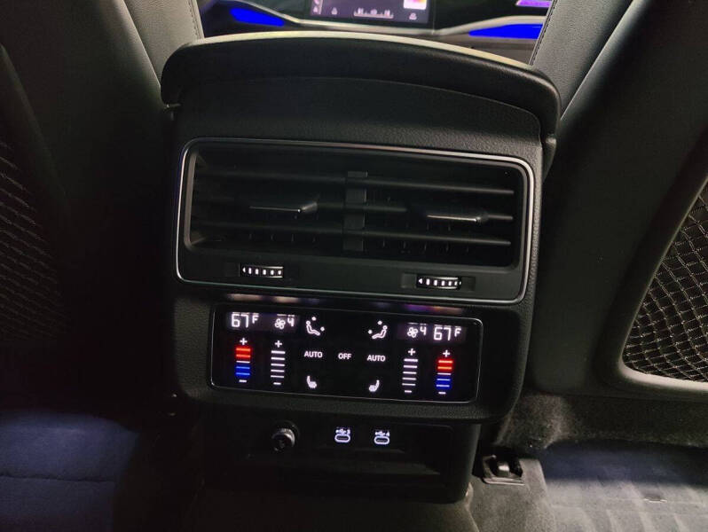 2021 Audi Q8 quattro Premium Plus 55 TFSI