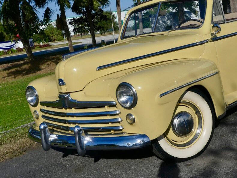 1948 Ford Super Deluxe
