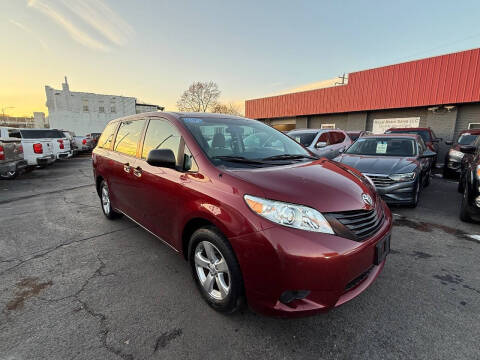2011 Toyota Sienna Base 7-Passenger