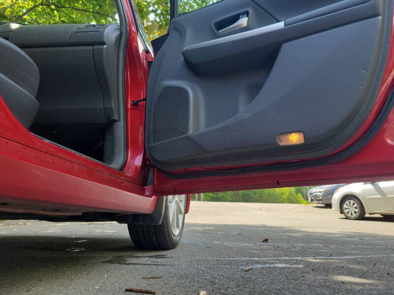 2013 Toyota Prius v Five