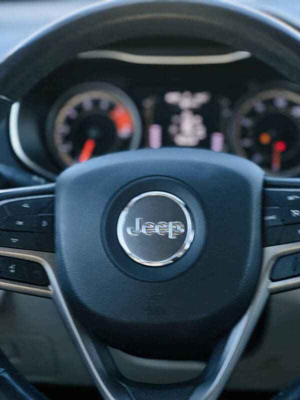 2020 Jeep Cherokee Latitude Lux