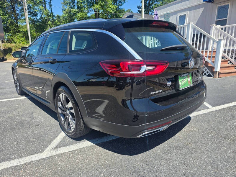 2018 Buick Regal TourX Essence