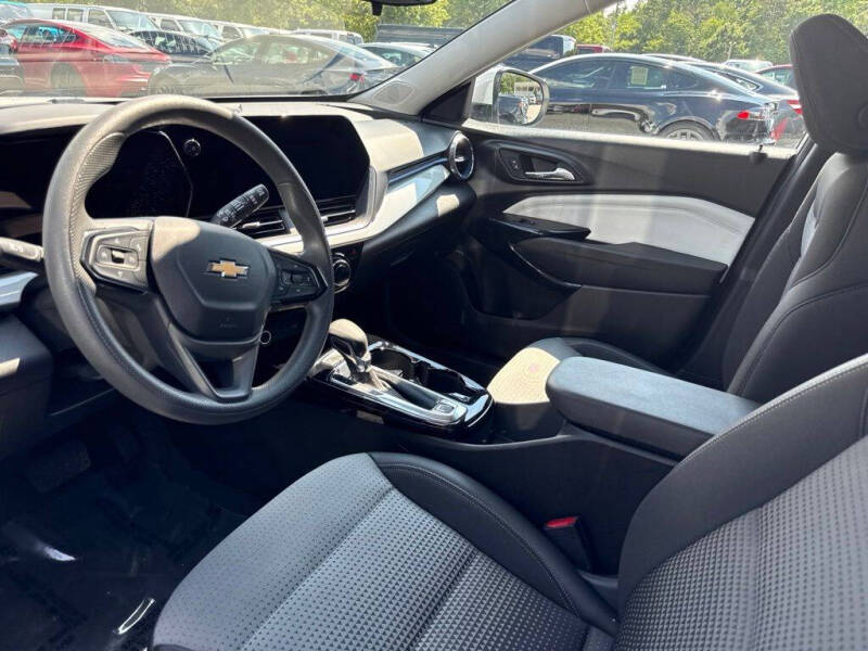 2025 Chevrolet Trax LT