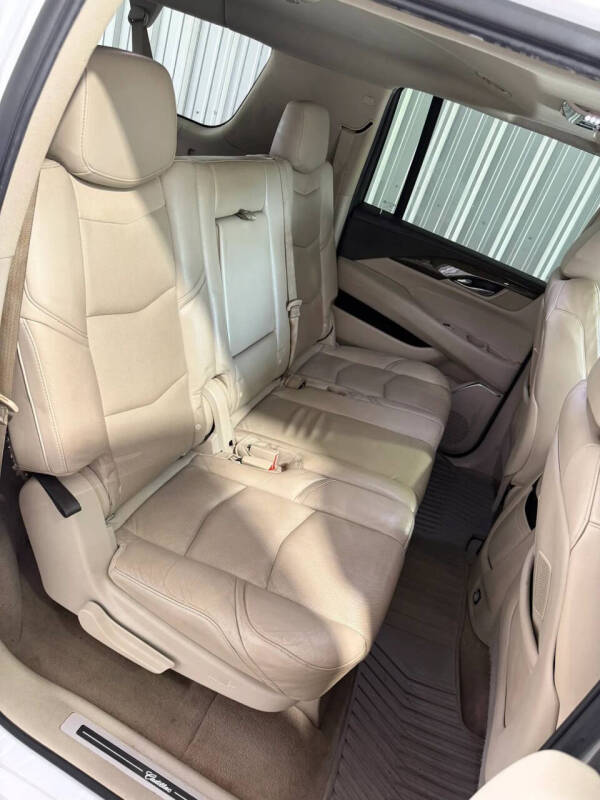 2018 Cadillac Escalade ESV Luxury
