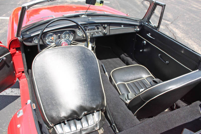 1967 MG B