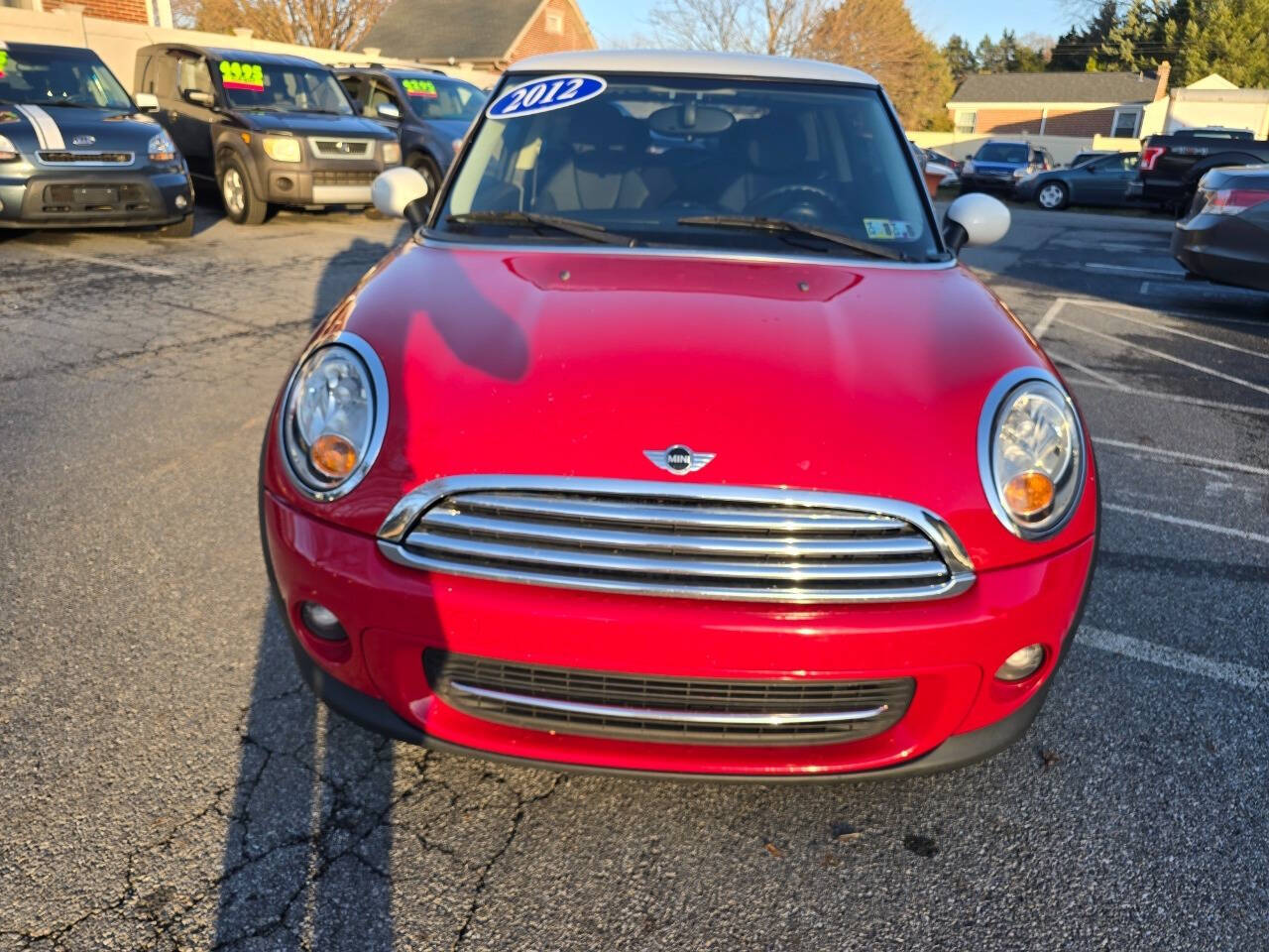 2012 MINI Cooper Hardtop for sale at QUEENSGATE AUTO SALES in York, PA