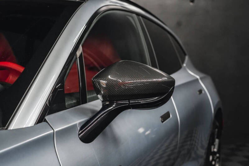 2021 Aston Martin DBX