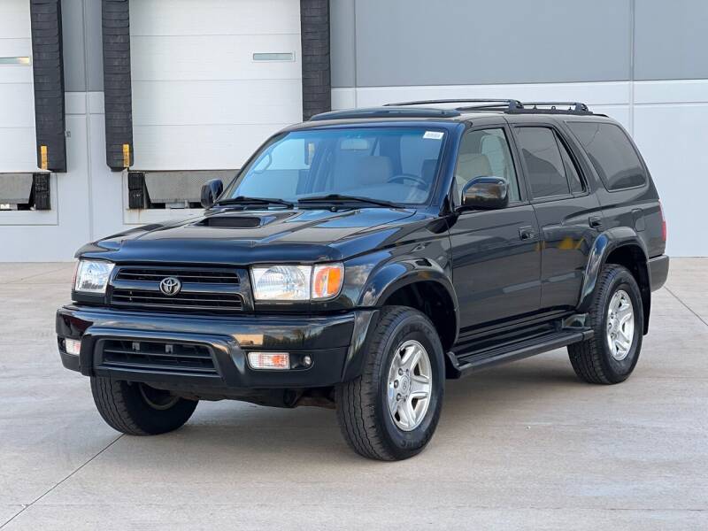 2000 Toyota 4Runner for sale at Clutch Motors in Lake Bluff IL