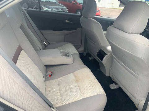 2014 Toyota Camry LE