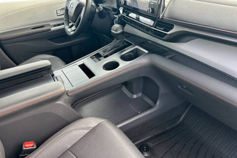 2024 Toyota Sienna XSE 7-Passenger