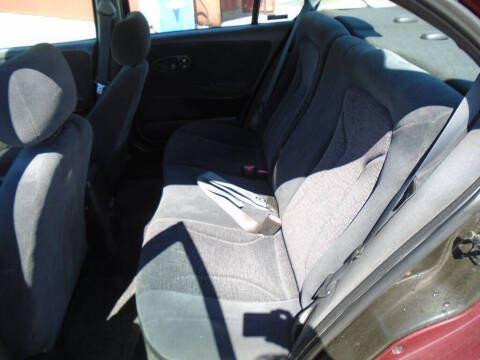 2001 Saturn S-Series SL2