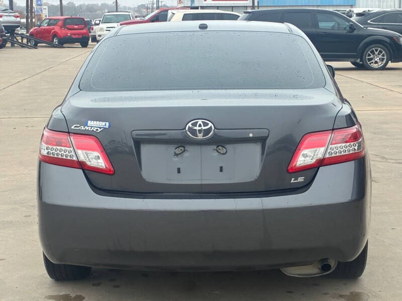 2011 Toyota Camry LE