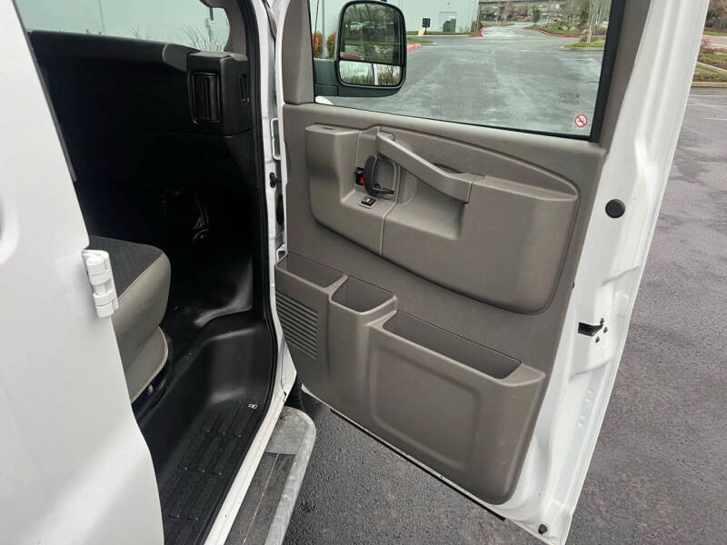 2020 GMC Savana 2500