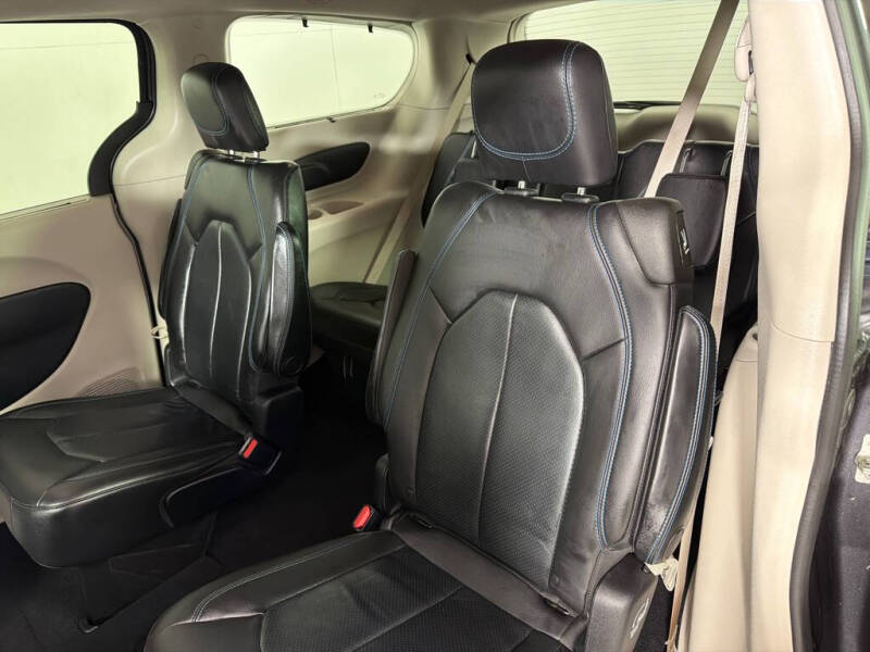2021 Chrysler Pacifica Touring L