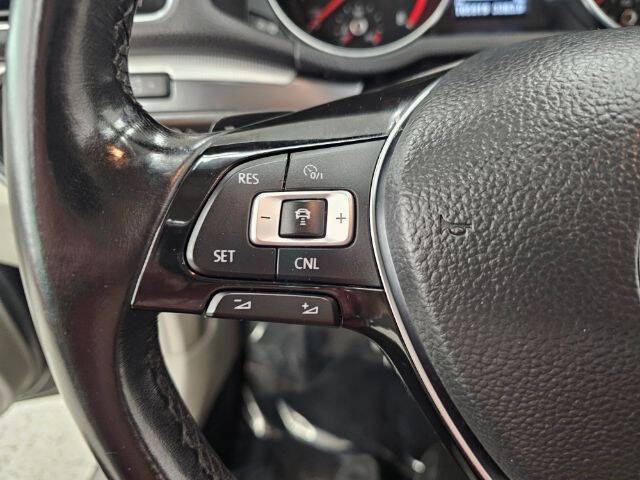2018 Volkswagen Passat 2.0T R-Line