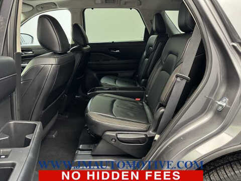 2022 Nissan Pathfinder SL