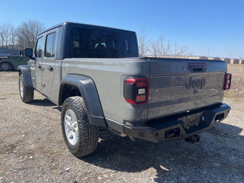 2020 Jeep Gladiator Sport