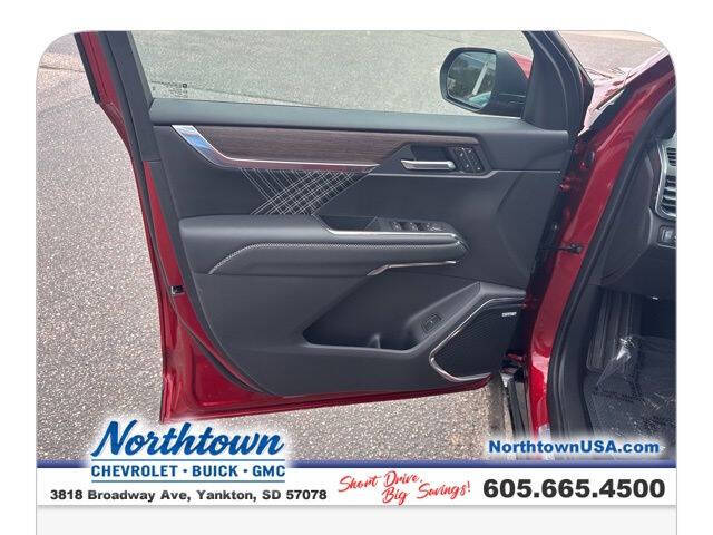 2025 GMC Acadia Denali