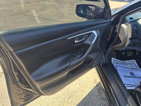2016 Nissan Altima 2.5 SR