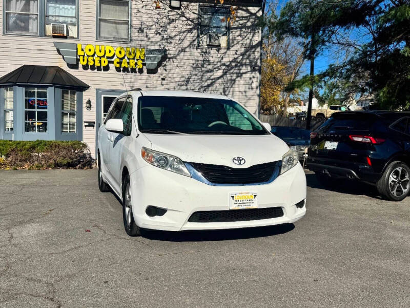 2011 Toyota Sienna LE 8-Passenger