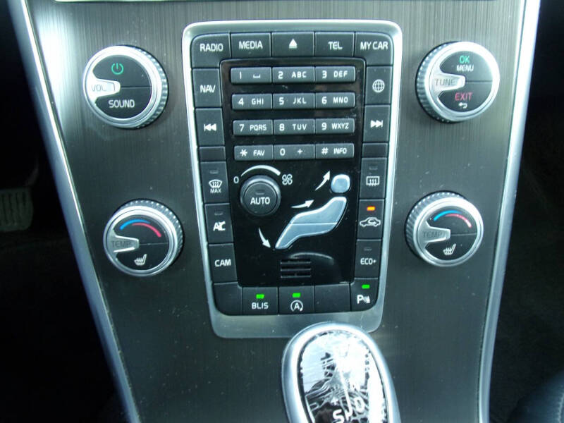 2016 Volvo XC60 T5 Drive-E Premier